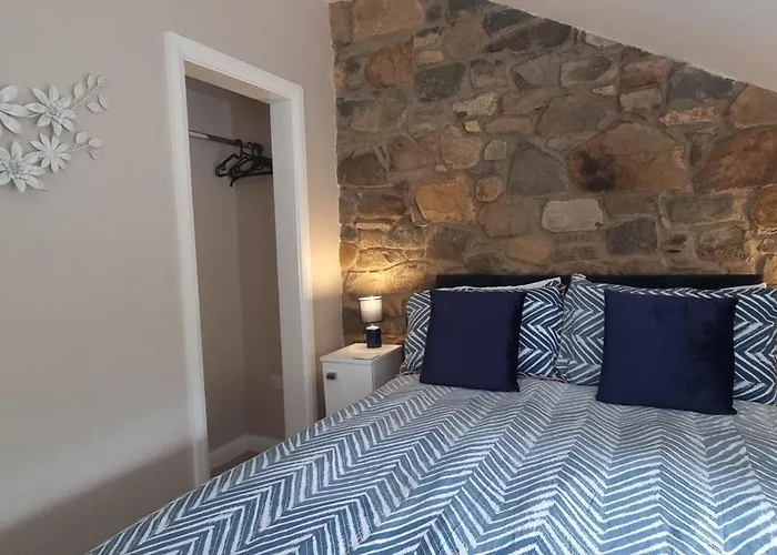 Frontview Cottage - Sleeps 6