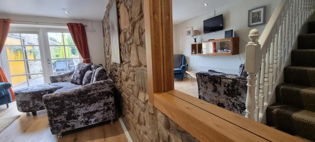 Frontview - Sleeps 6 * Ballynahinch