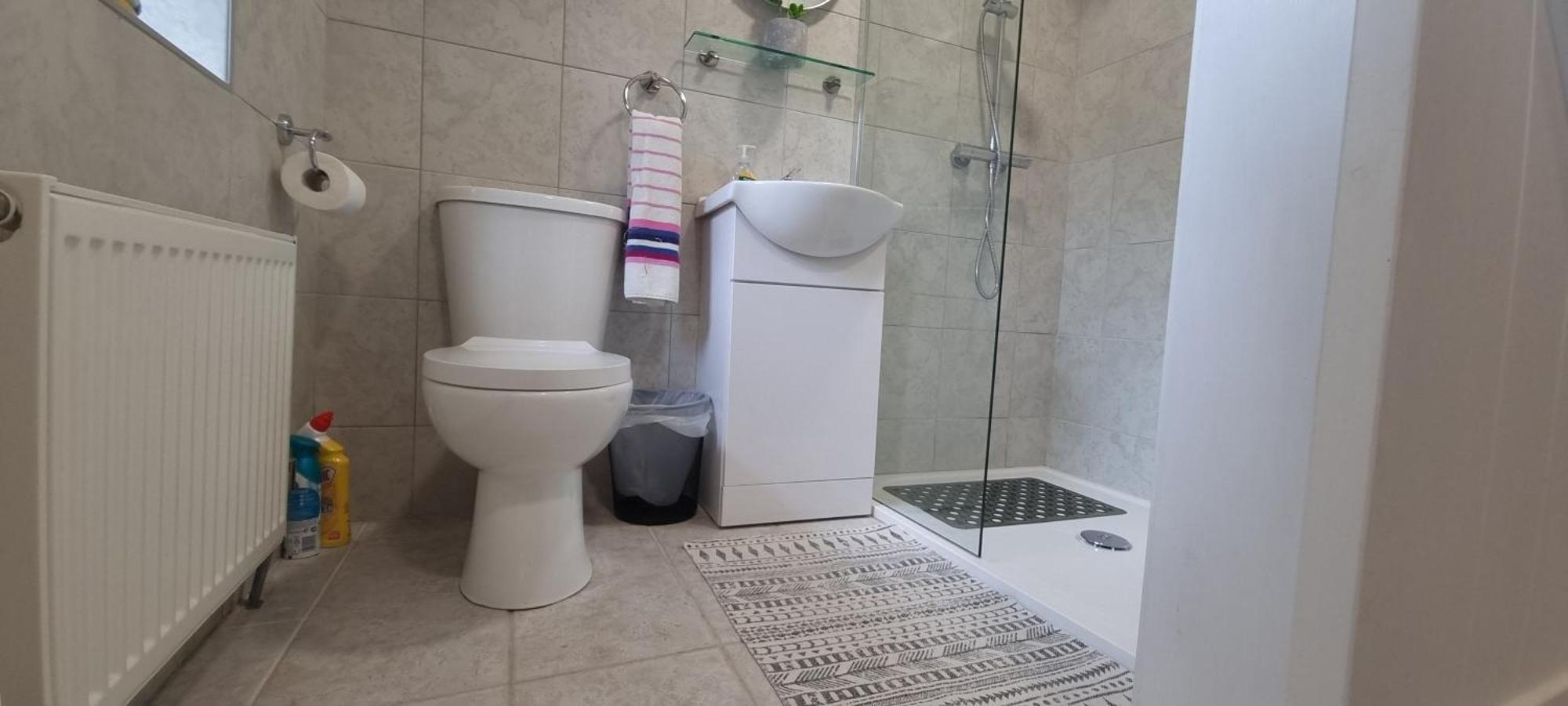 Holiday home Frontview - Sleeps 6 Ballynahinch